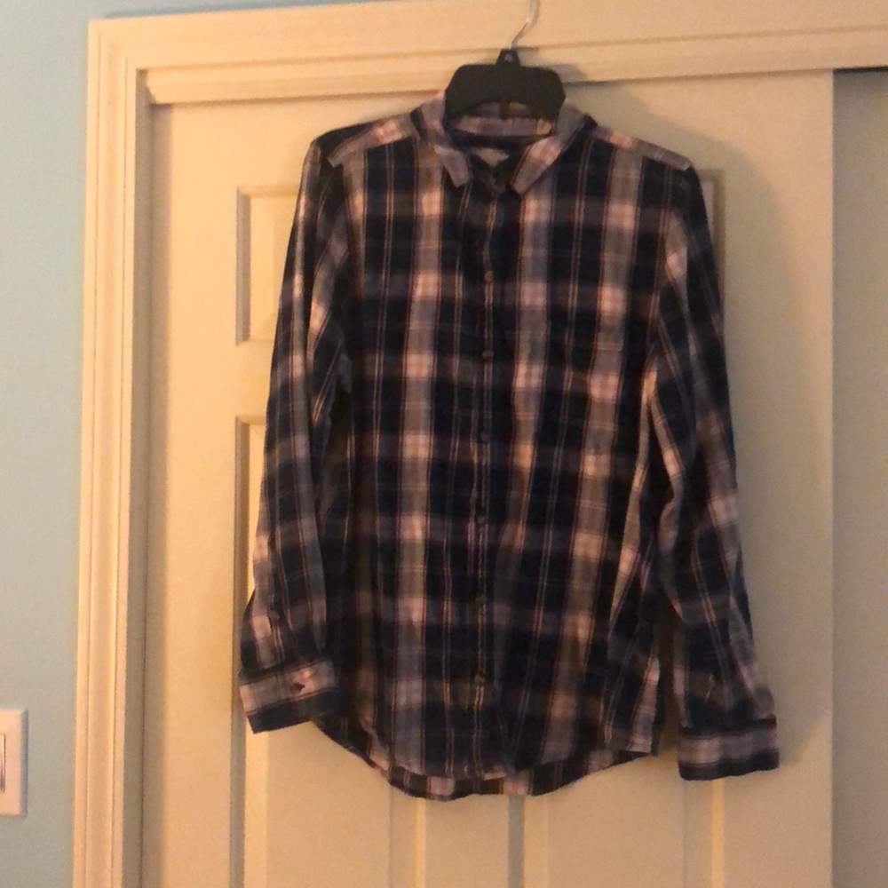 Juniors So button Down shirt